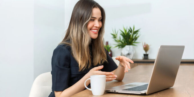turn side hustle into full-time income